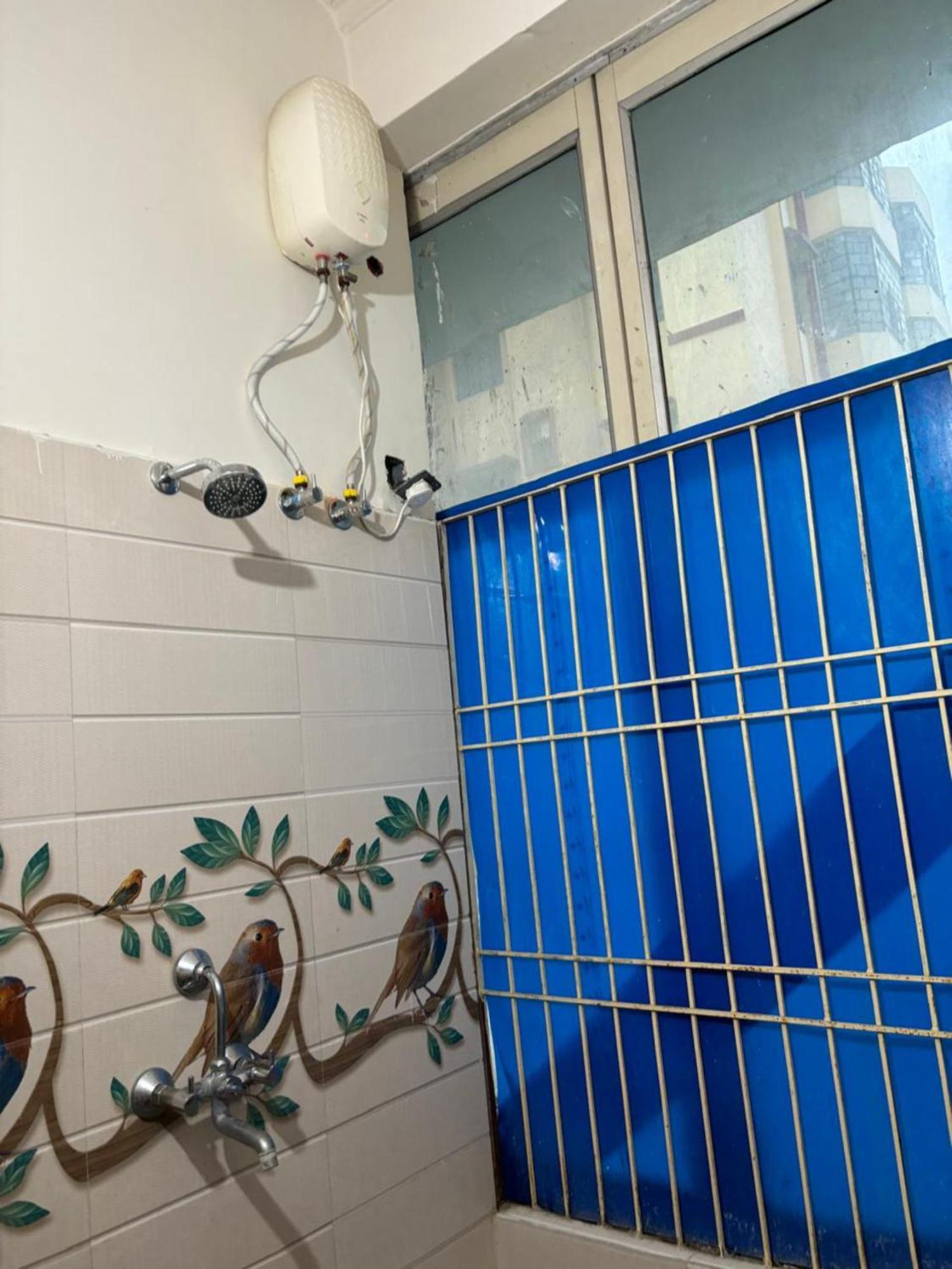Goroomgo Varanasi Paradise Varanasi - Parking & Restaurant Available - Perfect Location And Comfortable Room Bagian luar foto